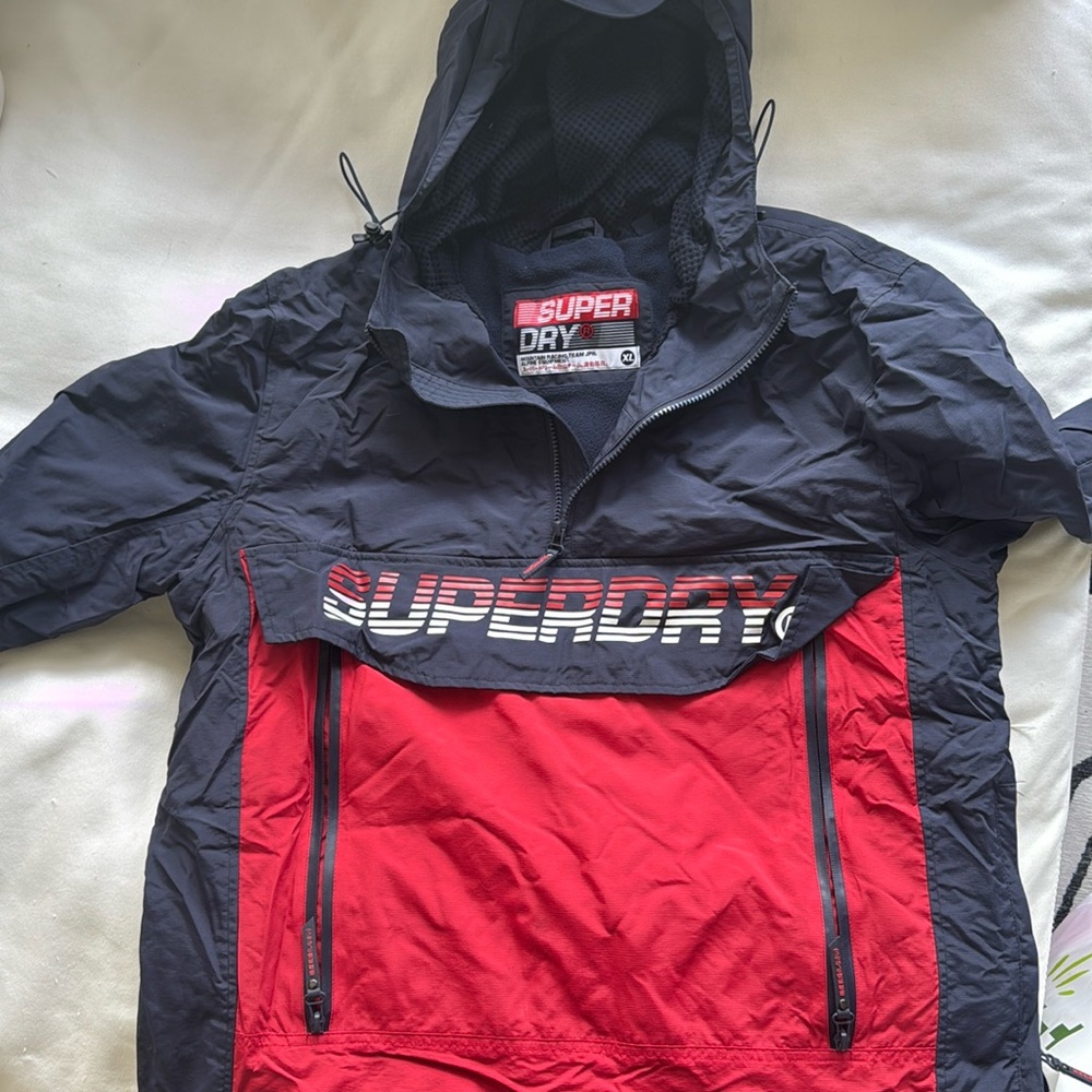 Super dry windbreaker